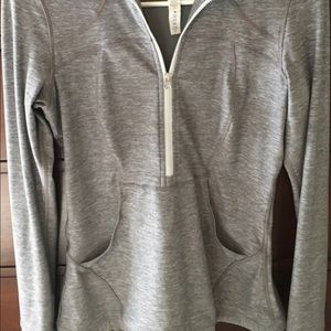 Lululemon Define Pullover size 6 VGUC